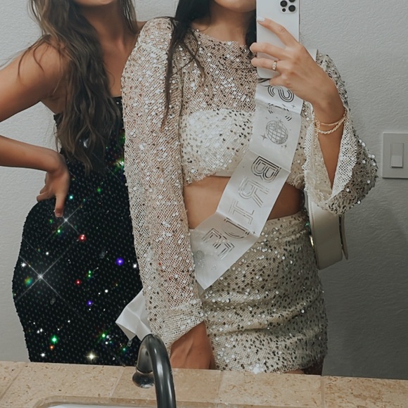 Fashion Nova Skirts Fashion Nova 2 Piece Set Sequin Crop Skirt